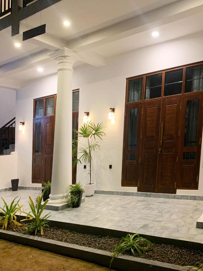 Golden Wave Hotel Ahangama Exterior photo