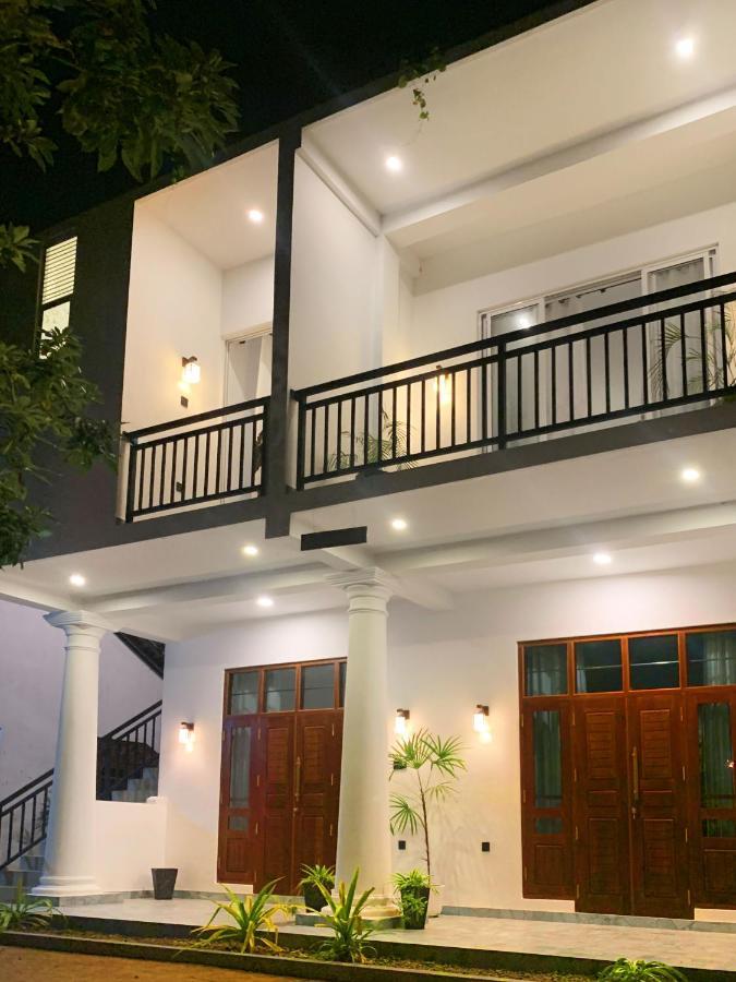 Golden Wave Hotel Ahangama Exterior photo